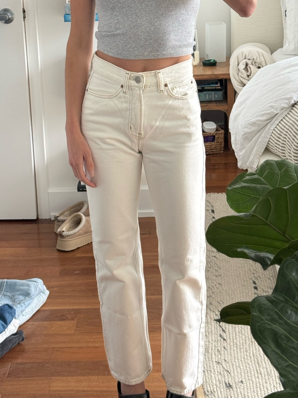 BDG Straight Leg Jeans in Cream - Picture 2 of 4